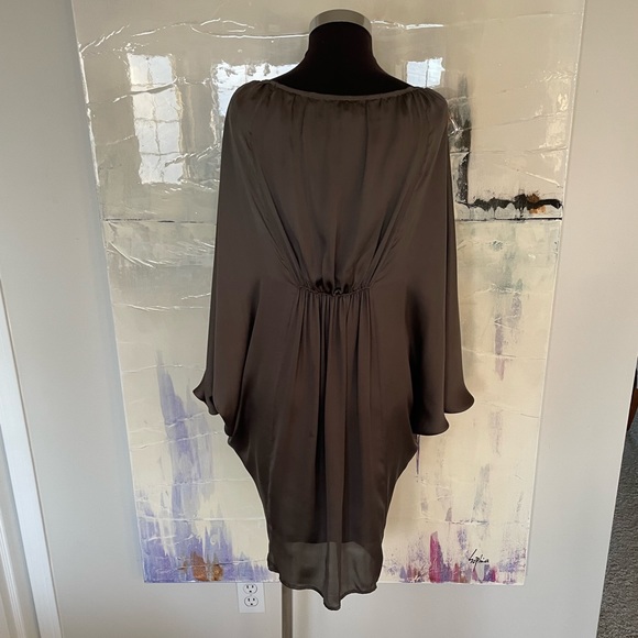 Hale Bob 👗 Silk Caped Arm Dress - Picture 6 of 9